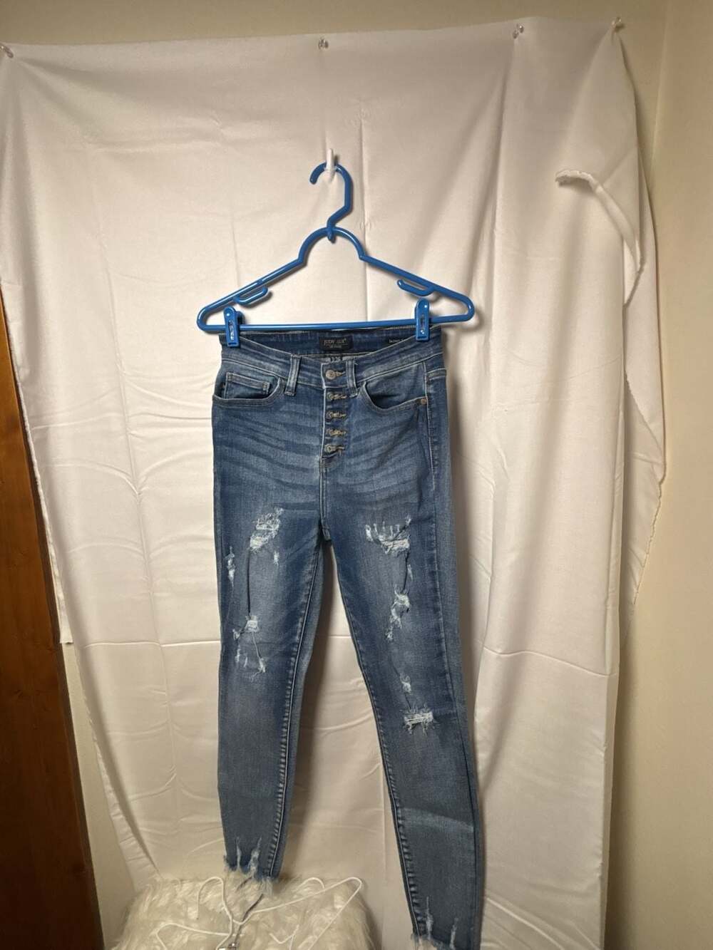 Judy Blue Los Angeles Skinny Fit Distressed Button-Fly Jeans Size 3/26